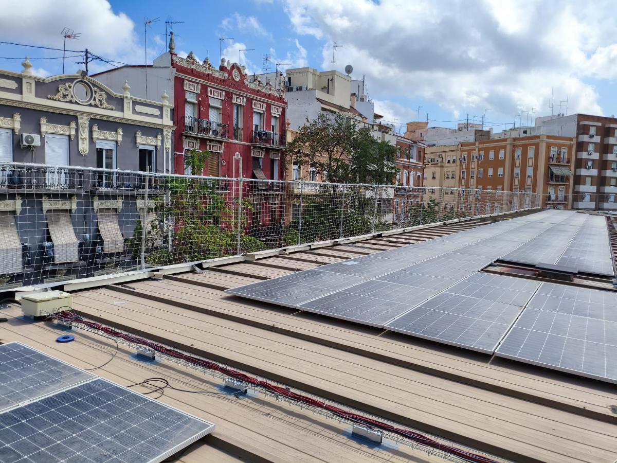 Especialistas en montaje, instalación y desmontaje de redes de seguridad perimetrales (S y U) conforme a la norma UNE-EN 1263-1:2018.